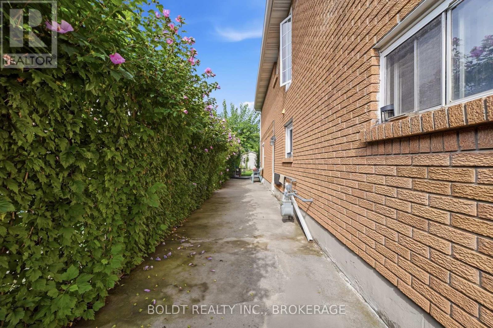 233 FRUITLAND ROAD - 20
