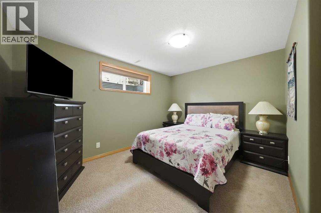 111 Adams Close - 22