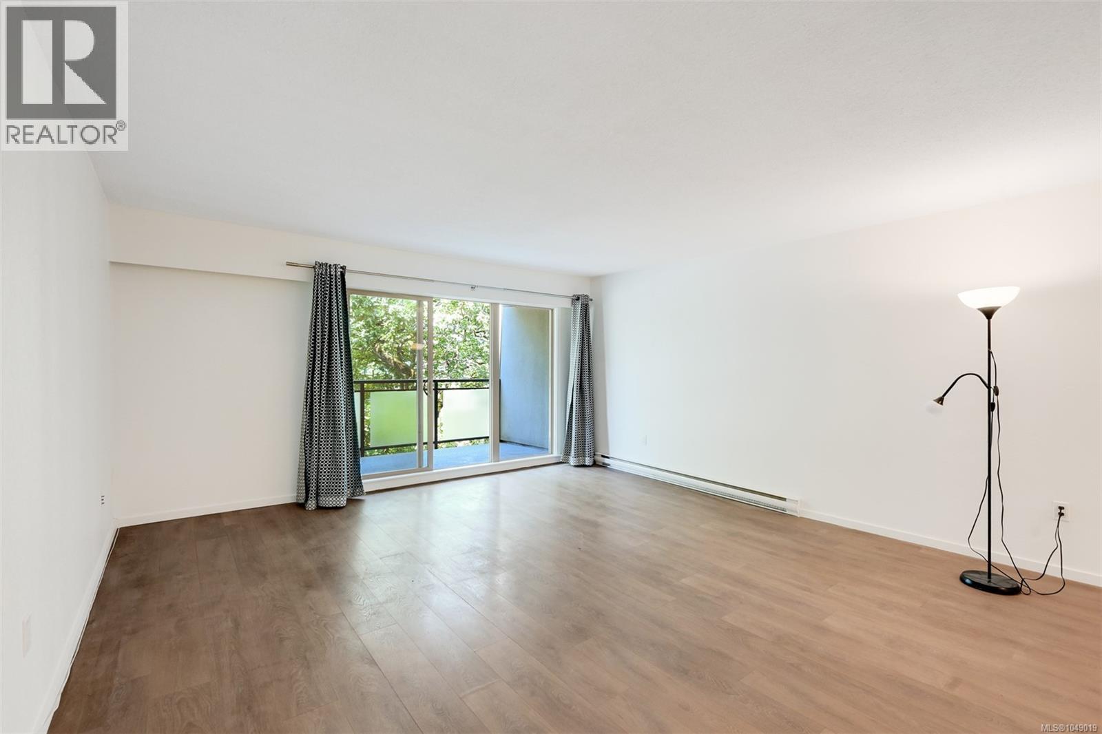 #202 1419 Stadacona Ave - 8
