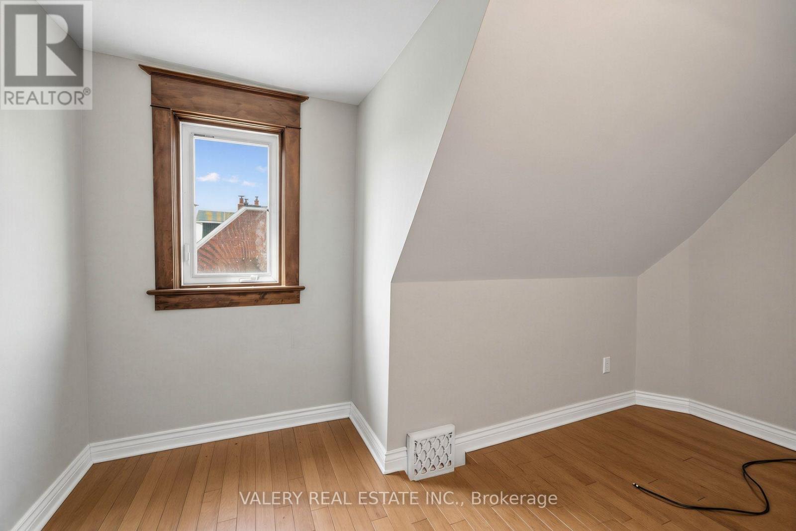 472 CRAWFORD STREET - 14