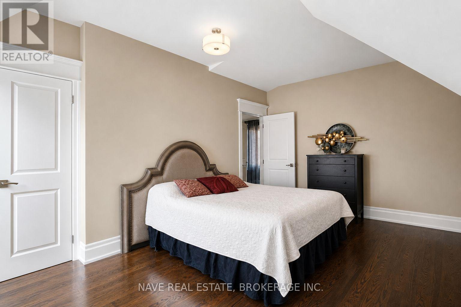 136 HOMEWOOD AVENUE - 34