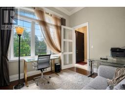 Library - 136 Homewood Avenue, Toronto, ON M2M1K3 Photo 8