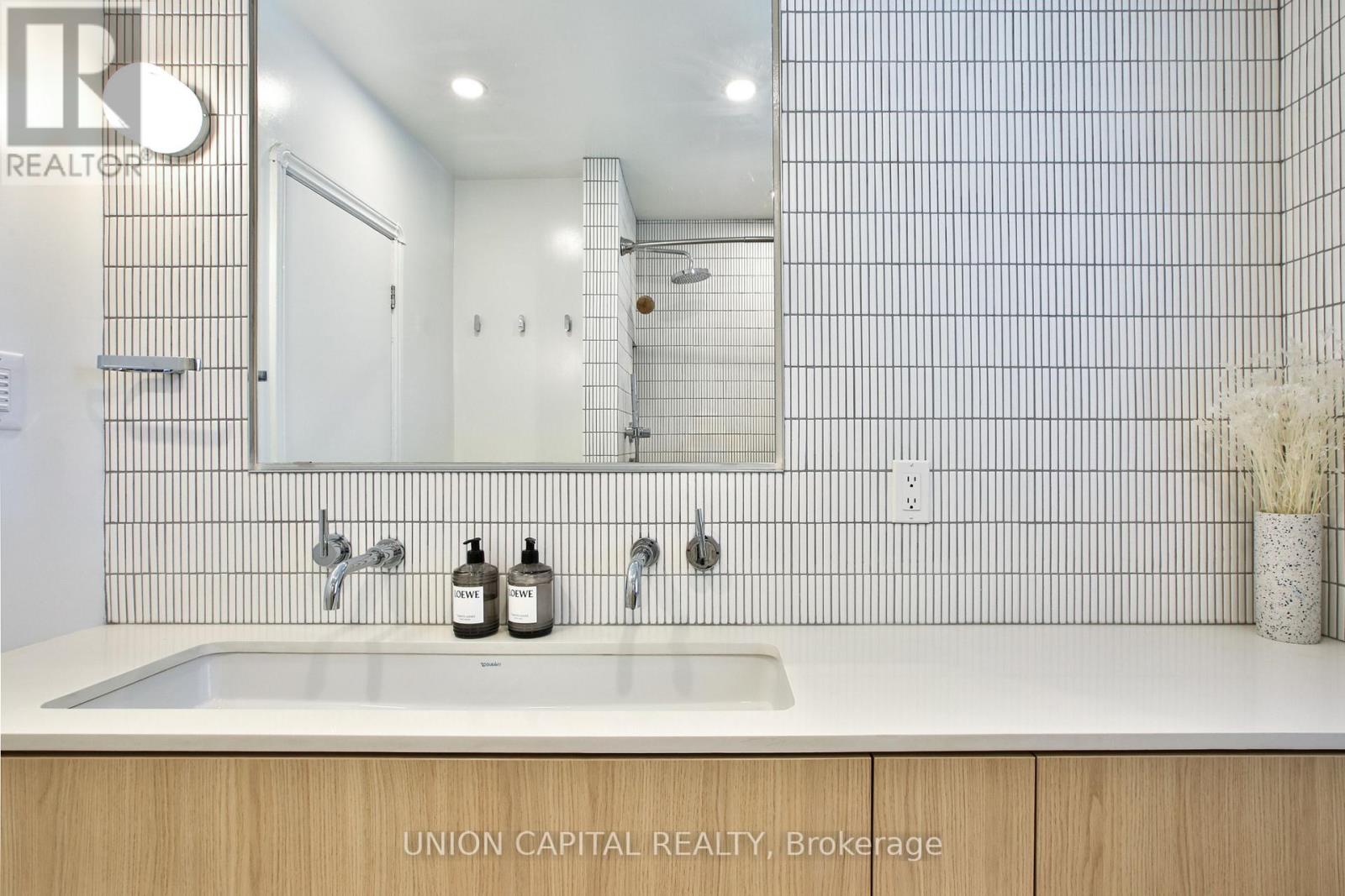 81 THURSFIELD CRESCENT - 24