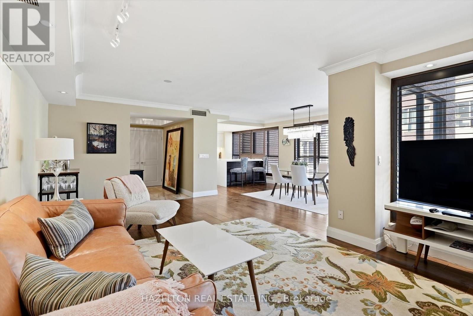 #608 164 CUMBERLAND STREET - 18