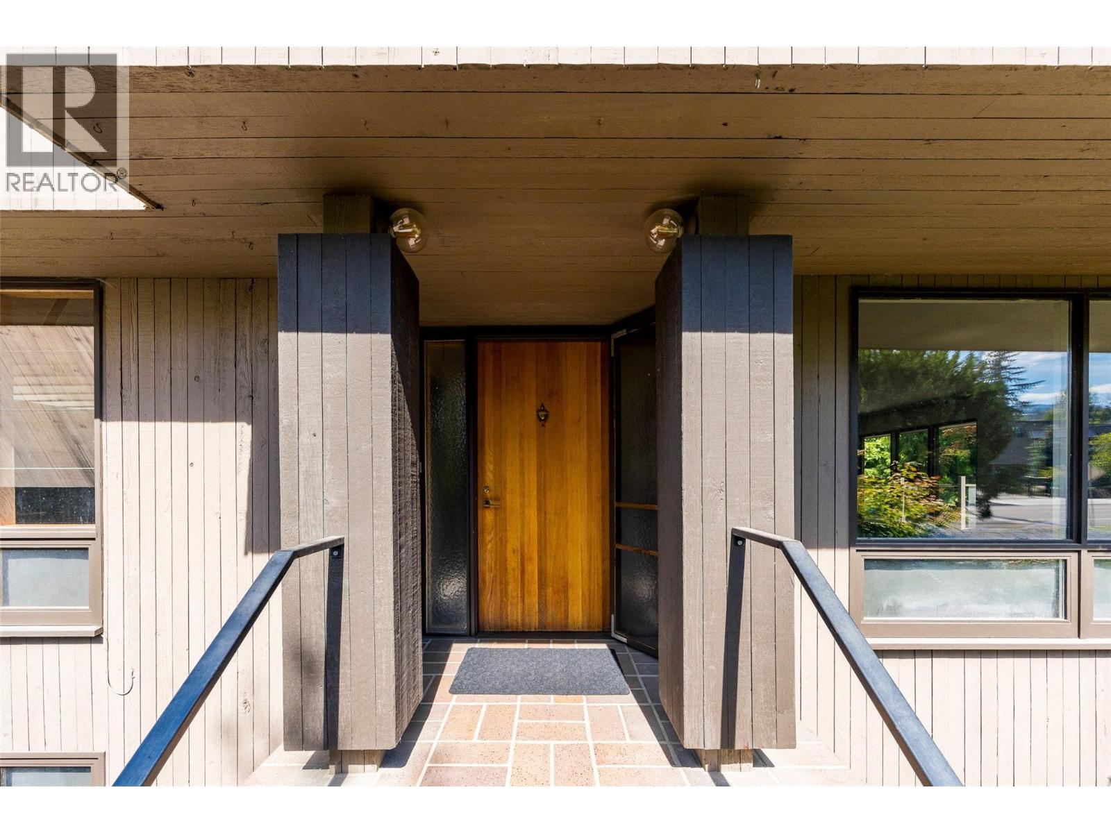  574 McClure Road, Kelowna
