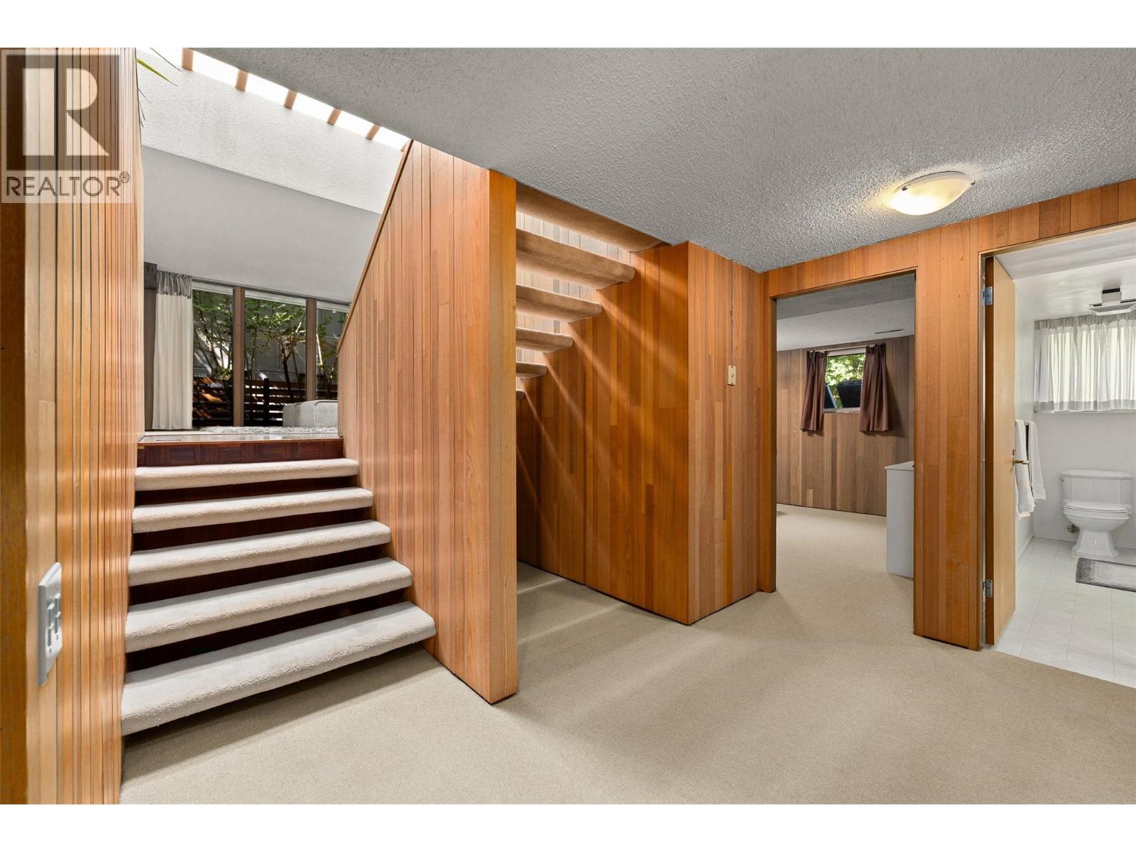  574 McClure Road, Kelowna