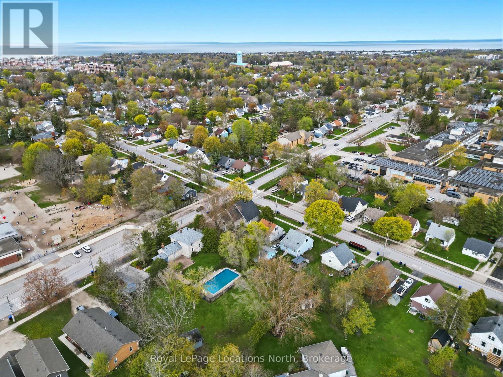 562 CAMERON STREET - 41