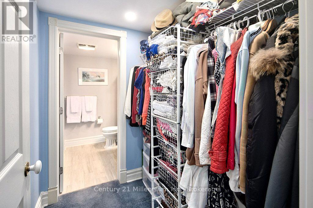 #68 19 DAWSON DRIVE - Image 25