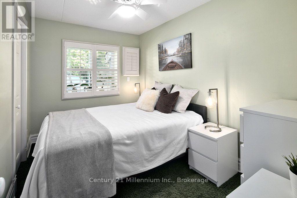 #68 19 DAWSON DRIVE - 31