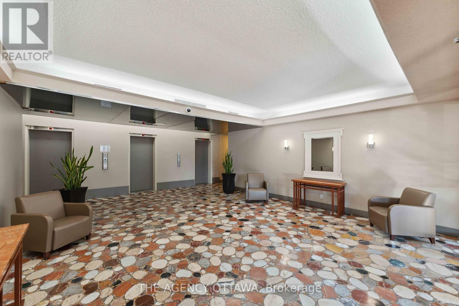703 - 1785 FROBISHER LANE, Ottawa — photo 4
