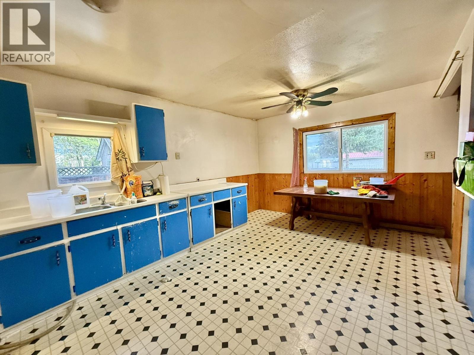356 BAKER DRIVE - Image 3