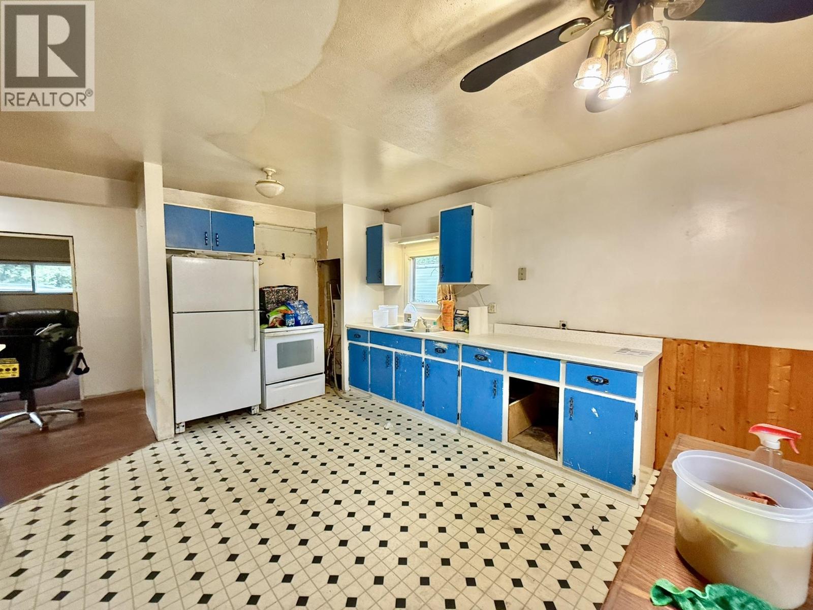 356 BAKER DRIVE - 4