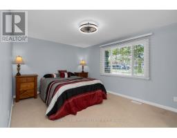 Bedroom 2 - 53 Corner Brook Trail, Innisfil, ON L9S1N6 Photo 7