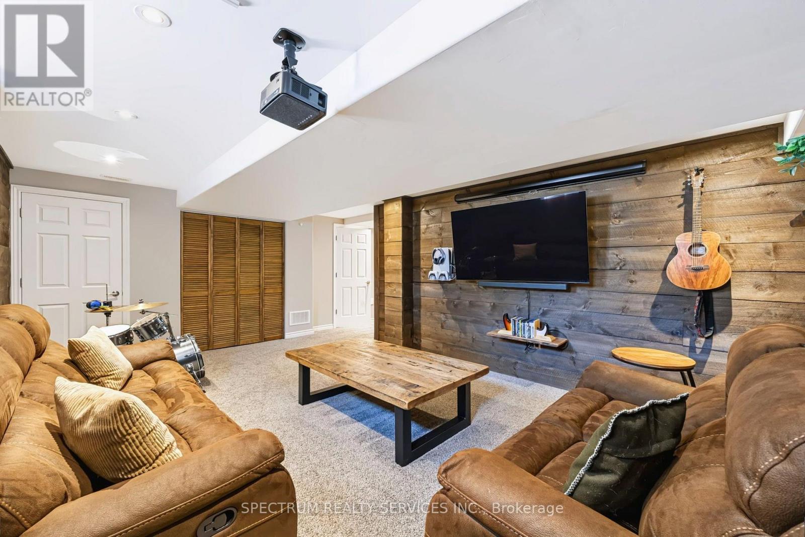 69 STRACHAN TRAIL - Image 39
