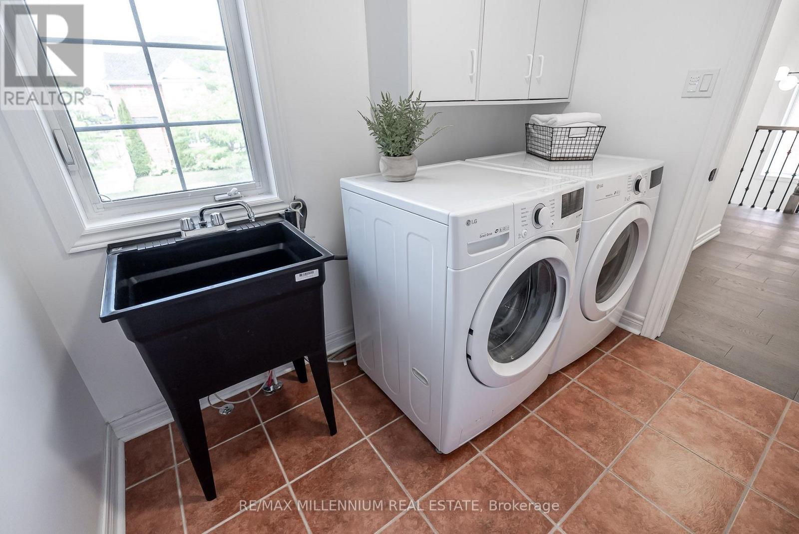 107 HORSEDREAMER LANE - Image 34