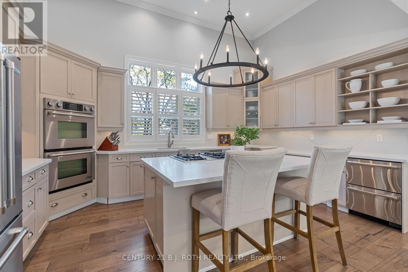 42 LILAC LANE - 10