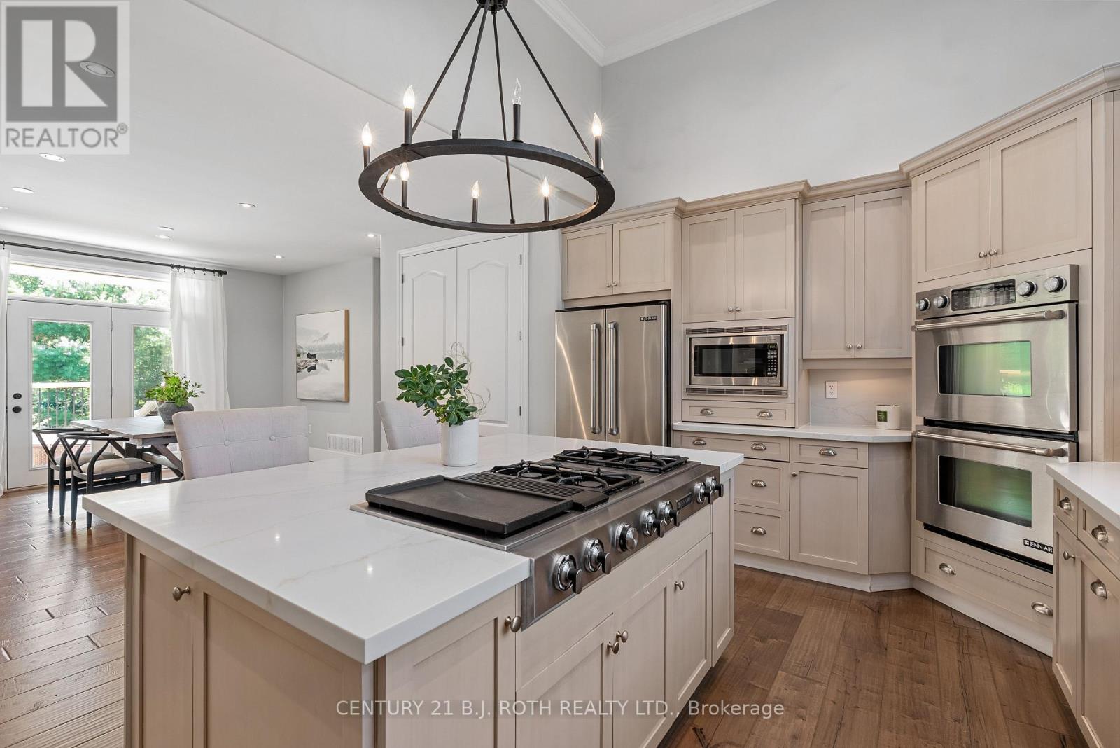 42 LILAC LANE - 13