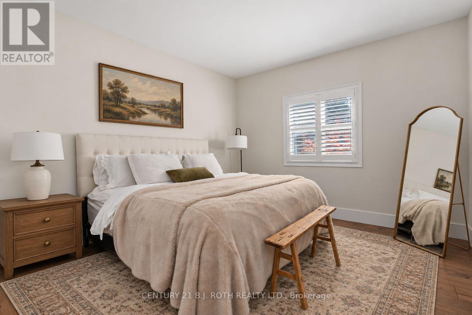 42 LILAC LANE - Image 19