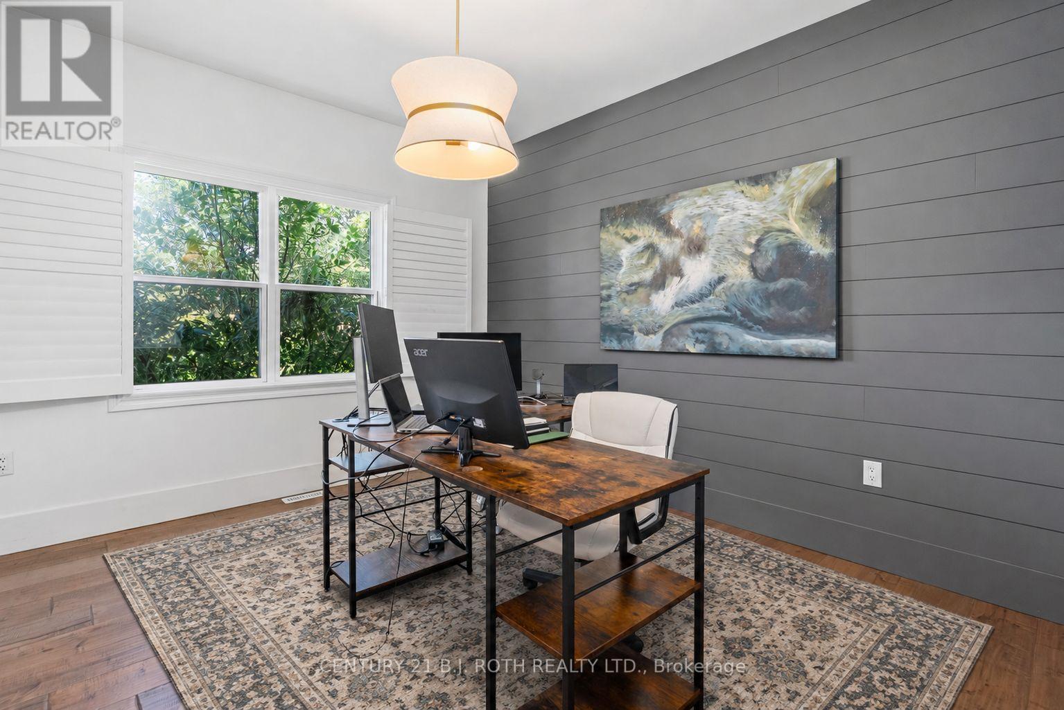 42 LILAC LANE - Image 21