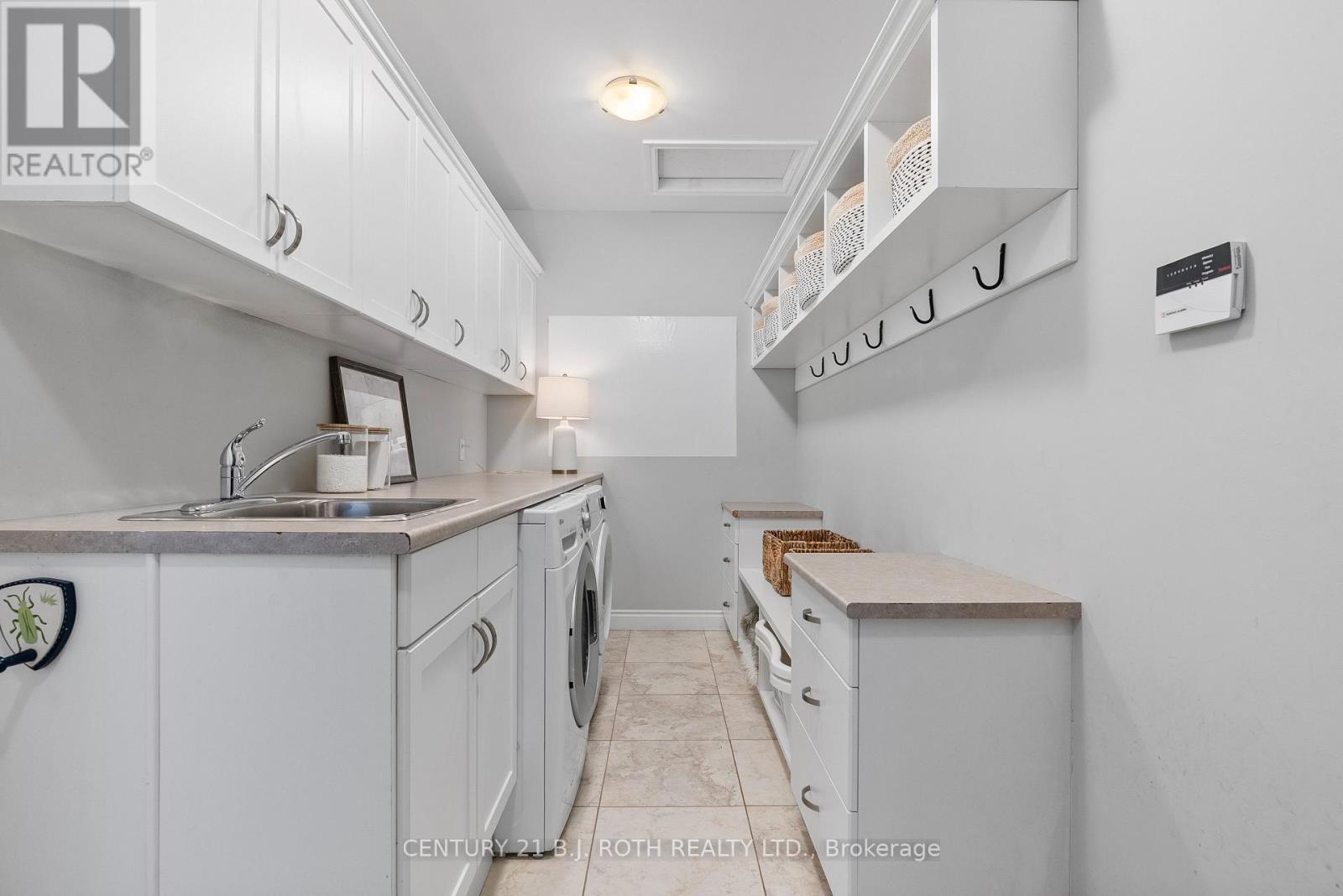 42 LILAC LANE - Image 22
