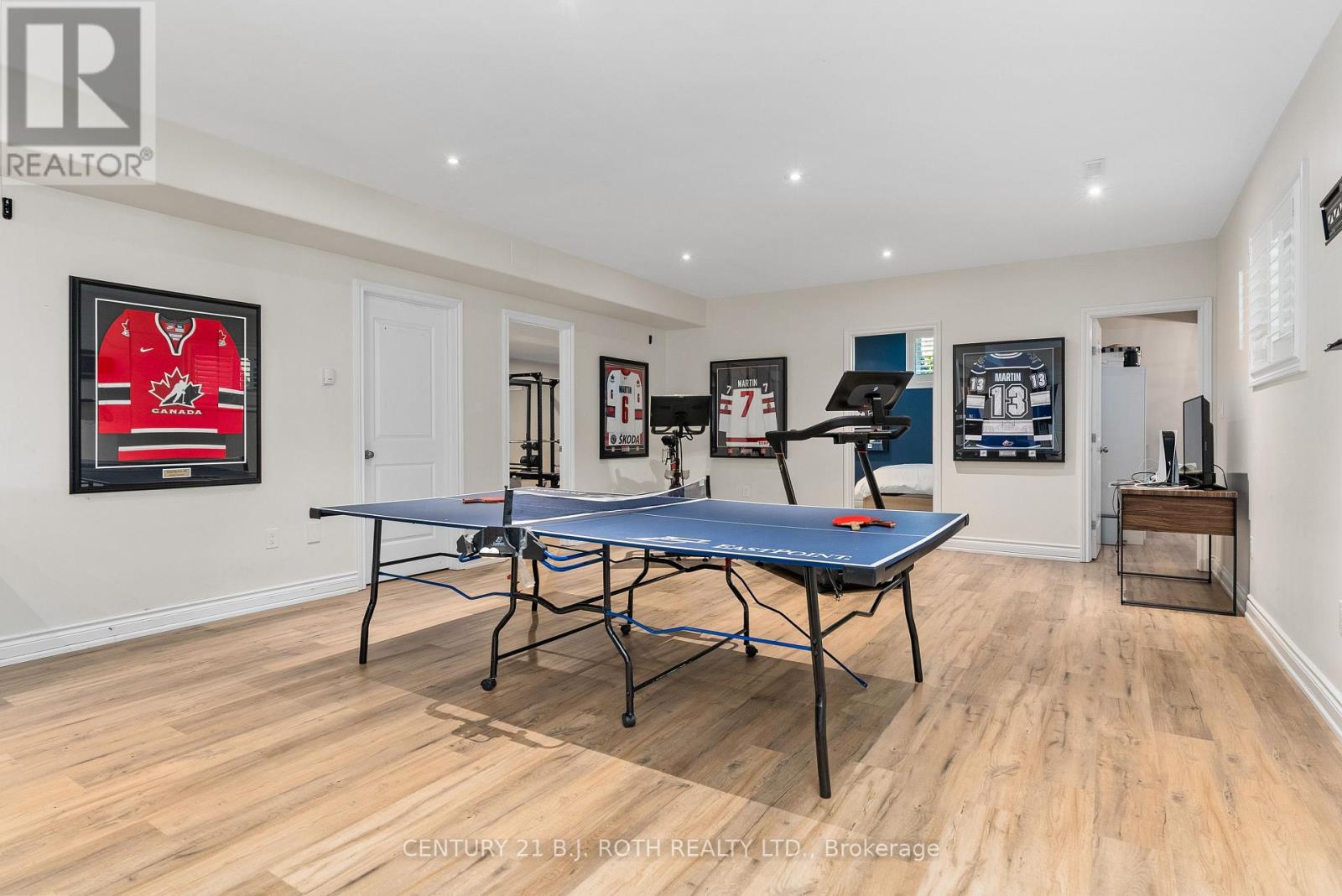 42 LILAC LANE - Image 31