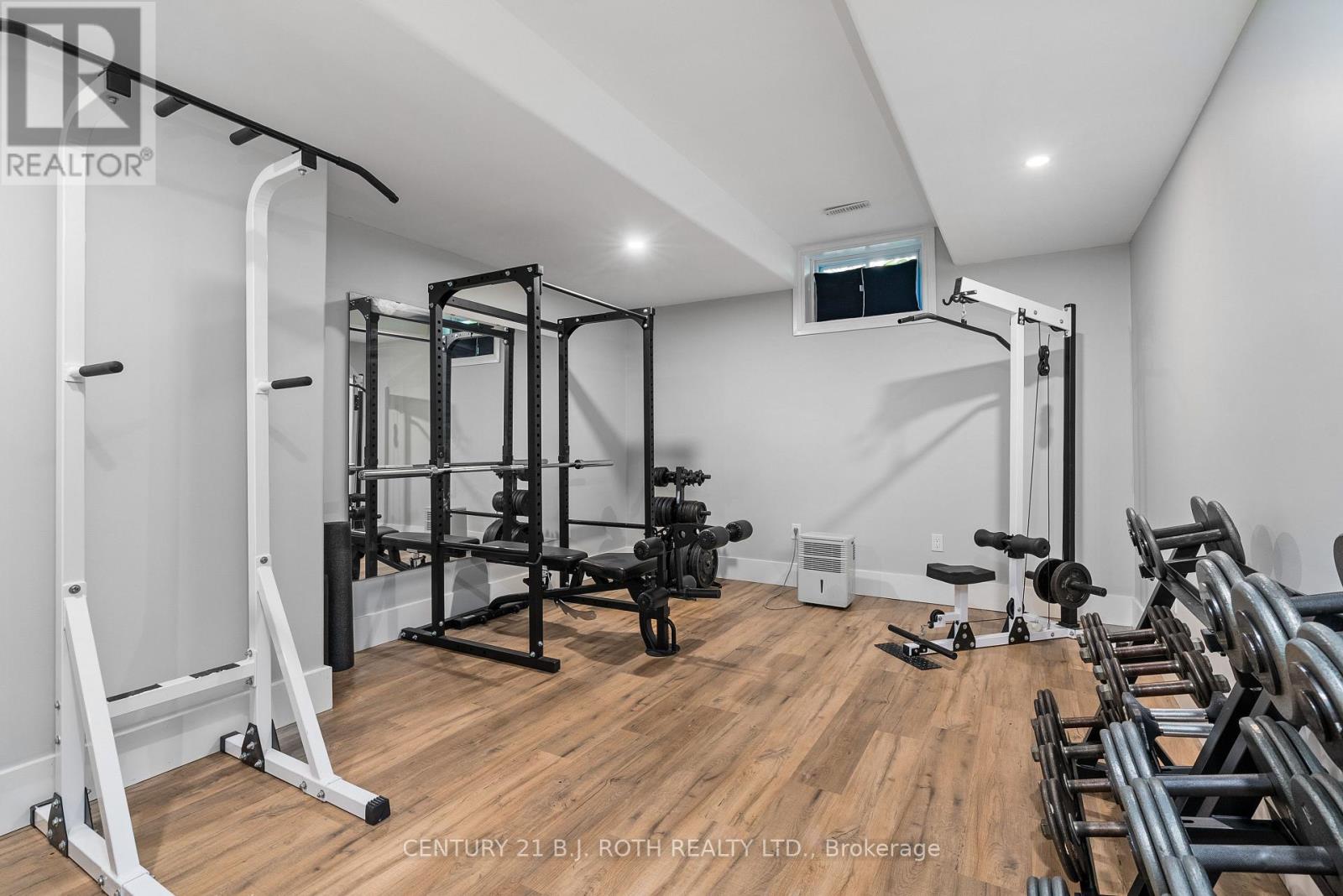 42 LILAC LANE - Image 33