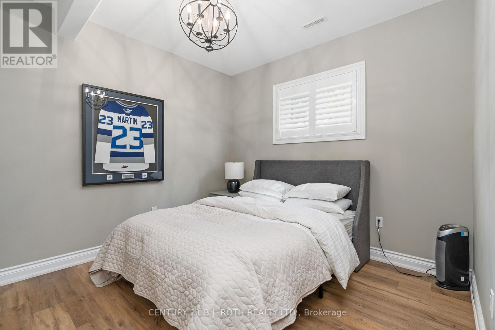 42 LILAC LANE - Image 36