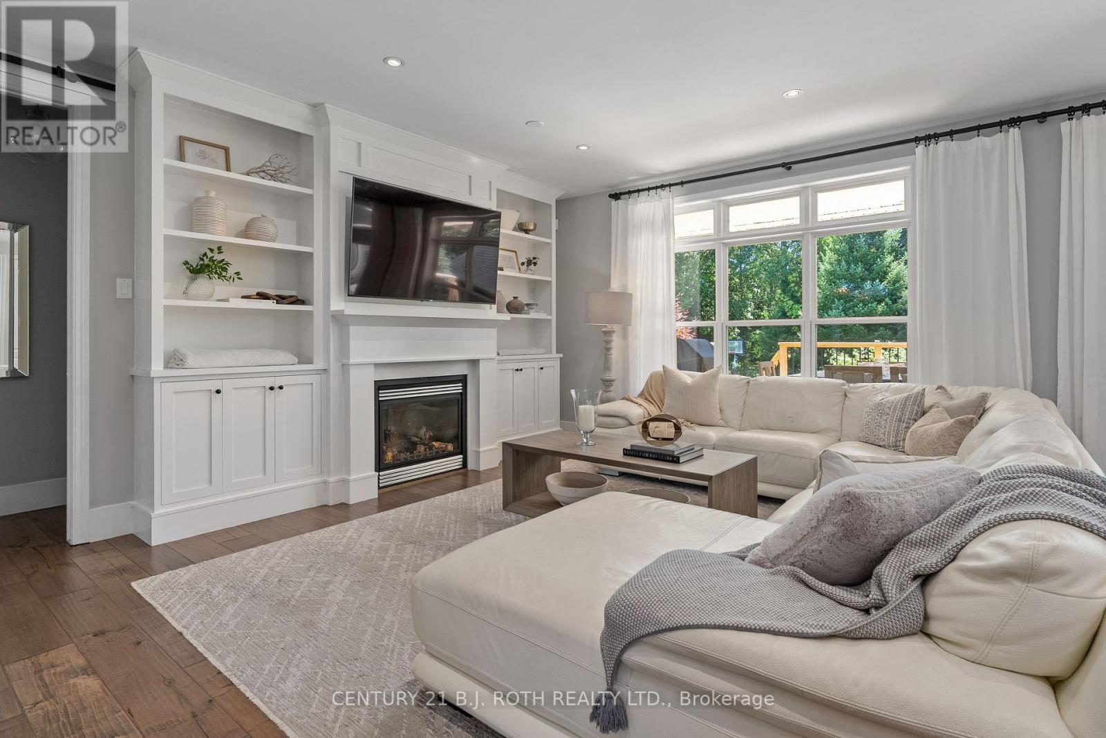 42 LILAC LANE - 6