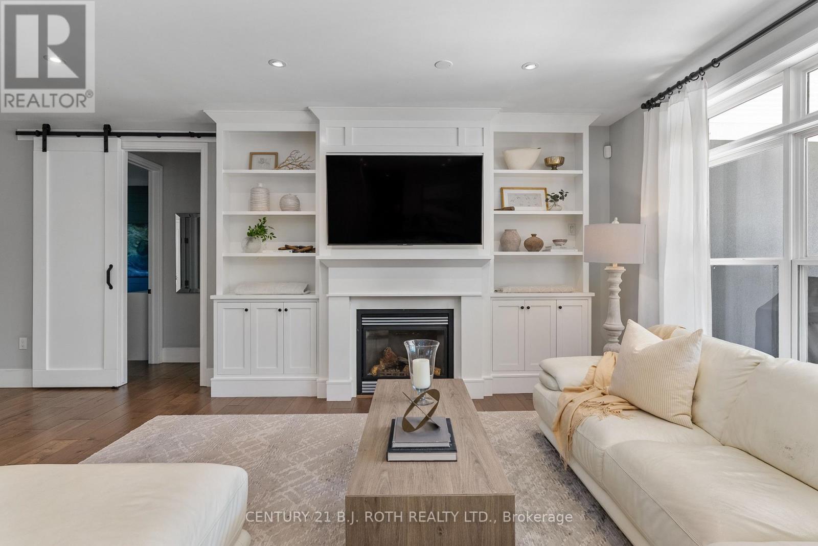 42 LILAC LANE - 7