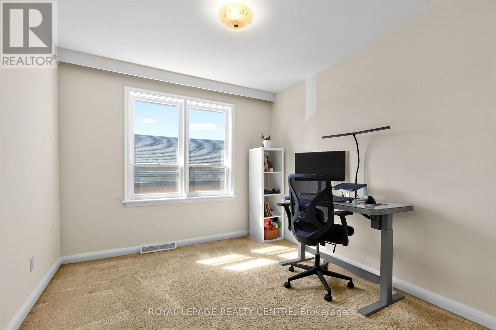 22 EUPHRASIA DRIVE - 16