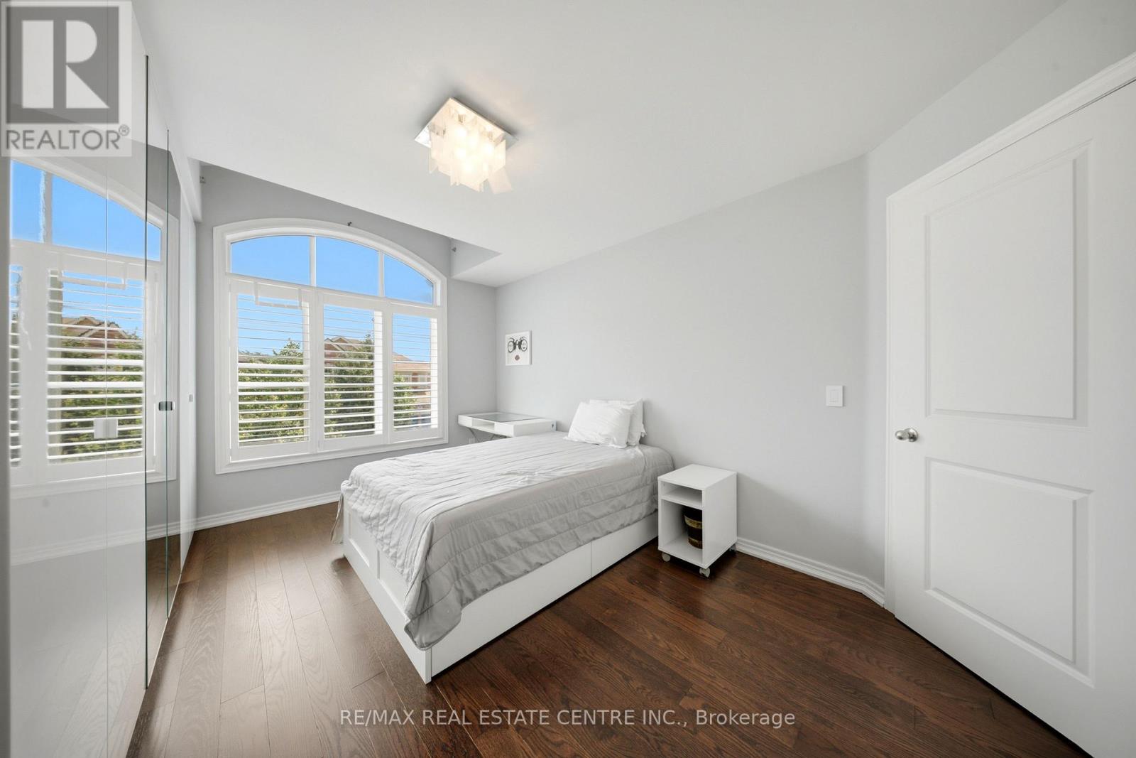 567 BRIDGEVIEW ROAD - 32