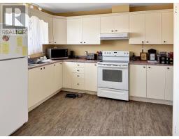 Kitchen - 117 Brunetville Road, Kapuskasing, ON P5N2G6 Photo 7