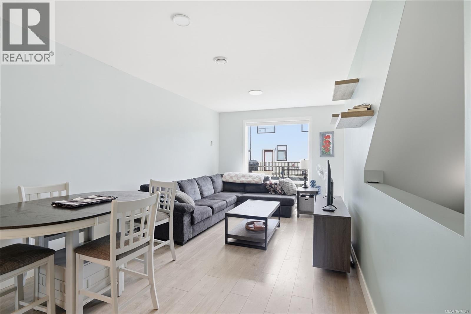 #104 1726 Kerrisdale Rd - 13