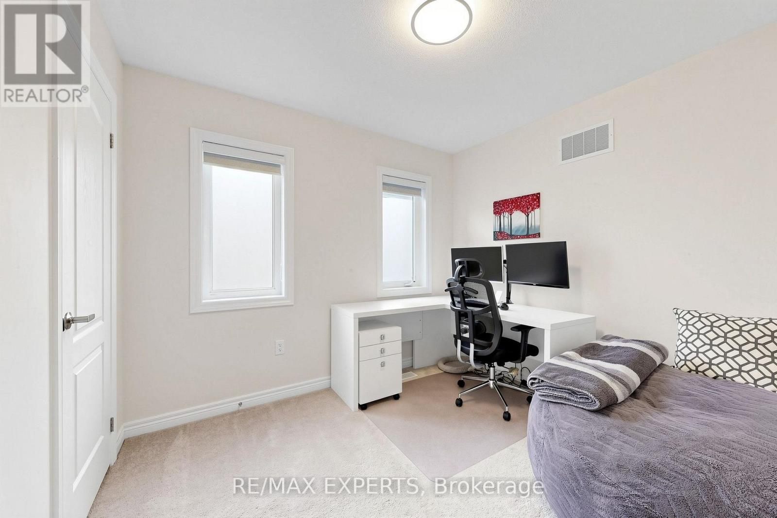 9 APPLEGATE DRIVE - 24