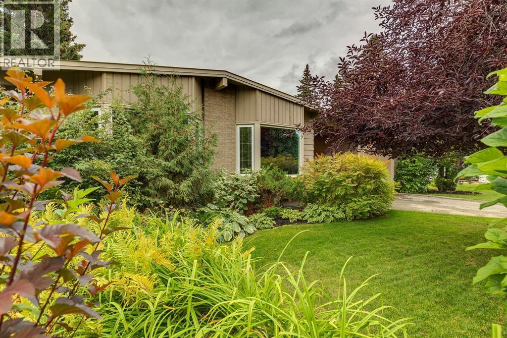1415 Chardie Place SW, Calgary, Alberta, T2V2T7