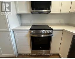 2 - 659 Vaughan Road, Toronto, ON M6E2Y4 Photo 13