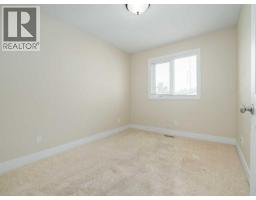 132 14 Street N, Lethbridge, AB T1H2V7 Photo 25