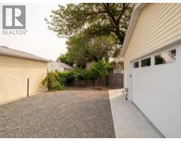 132 14 Street N, Lethbridge, AB T1H2V7 Photo 45