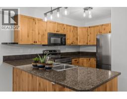 Kitchen - 120, 300 Palliser Lane, Canmore, AB T1W0H5 Photo 6