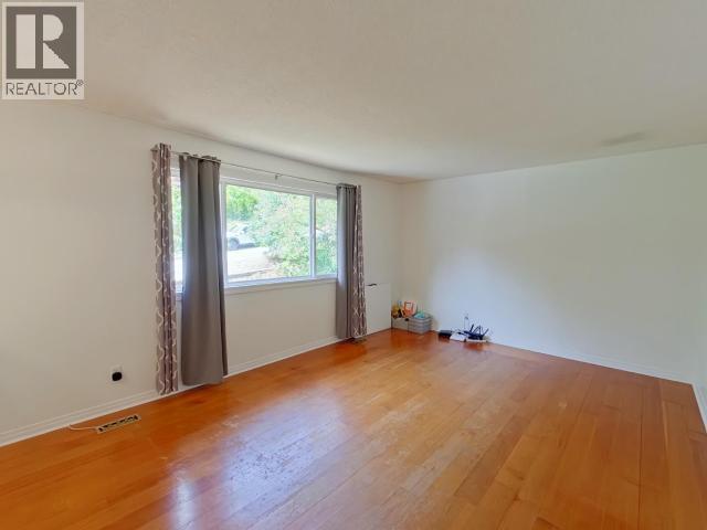 6274 CHILCO AVE, Powell River