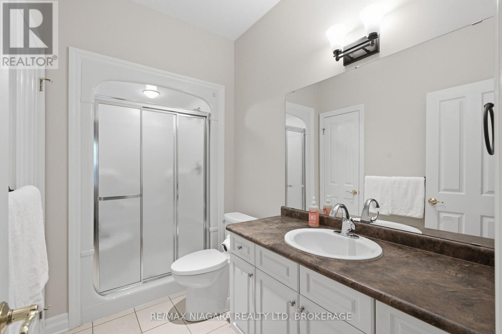 25 BALMORAL DRIVE - 16