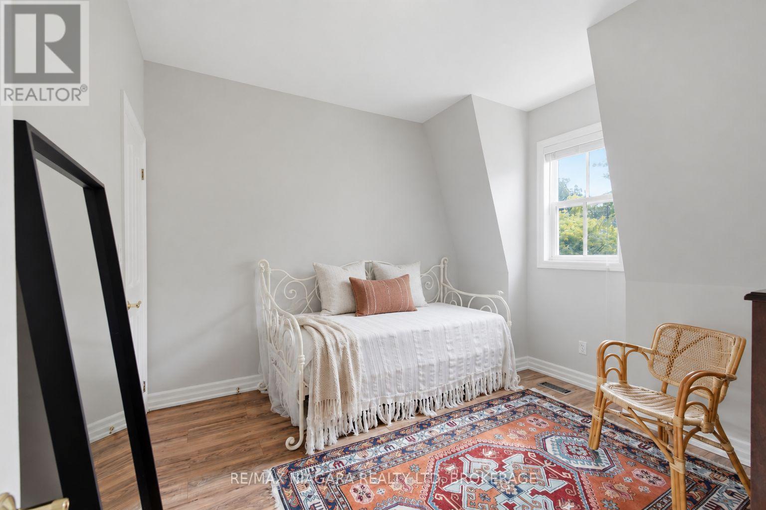25 BALMORAL DRIVE - 25