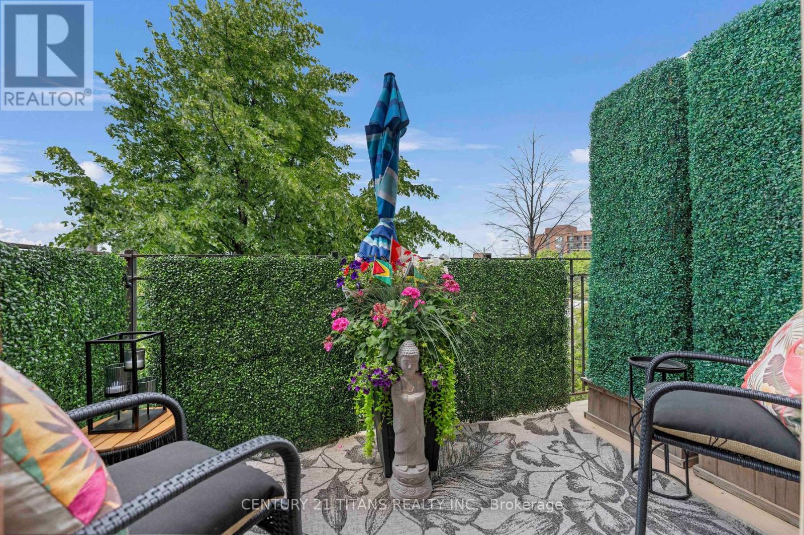 #222 1837 EGLINTON AVENUE E - 15