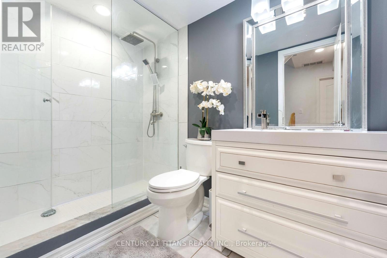 #222 1837 EGLINTON AVENUE E - 22
