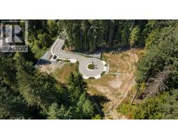 622 Foresthill Place, Port Moody, BC V3H4B7 Photo 7
