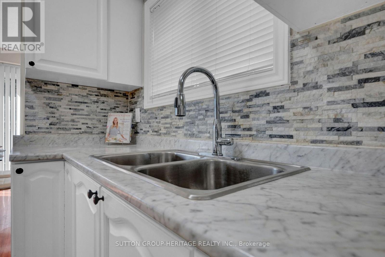 5 FENWICK AVENUE - 6