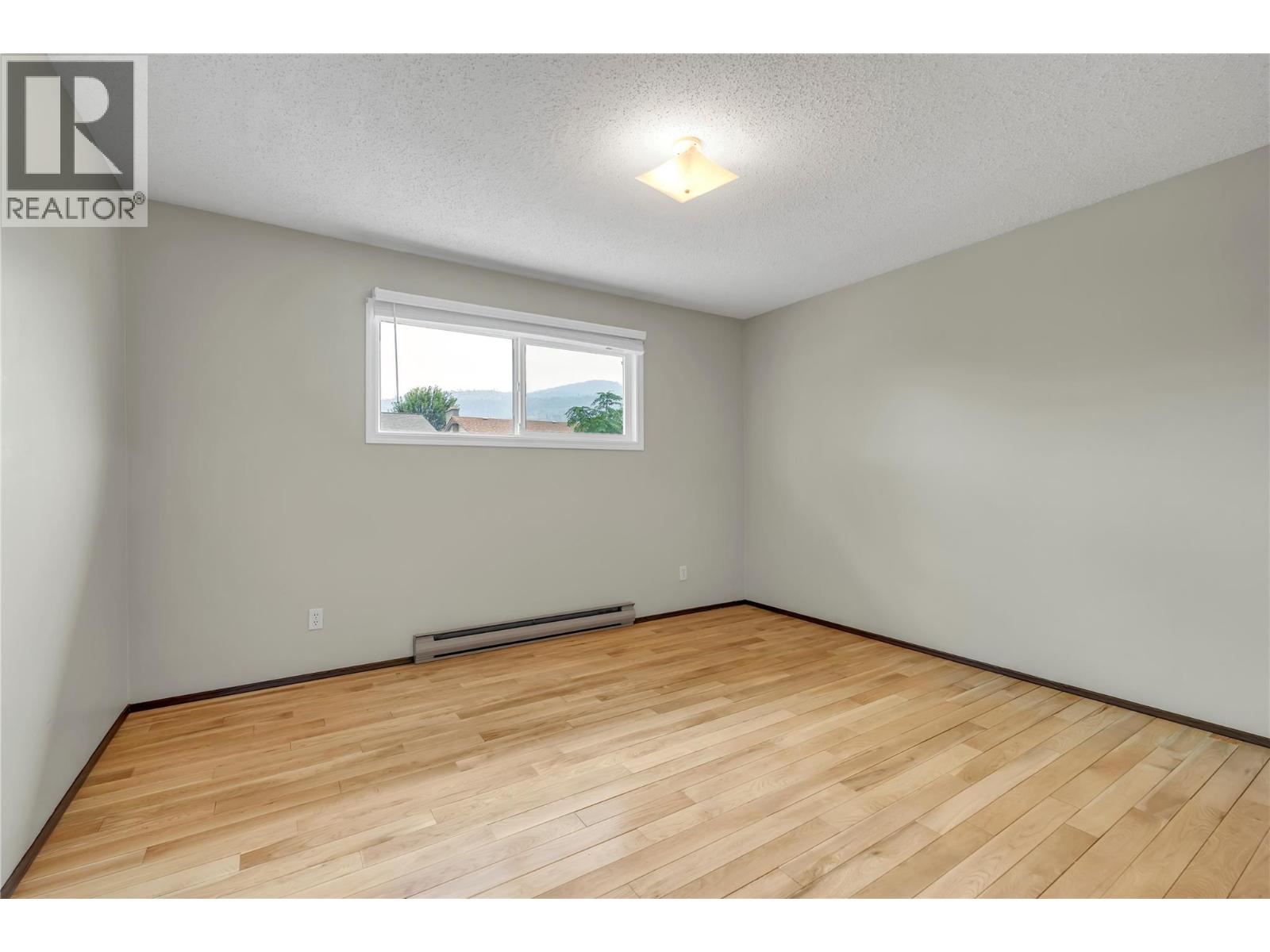 137 Murray Drive - Image 22