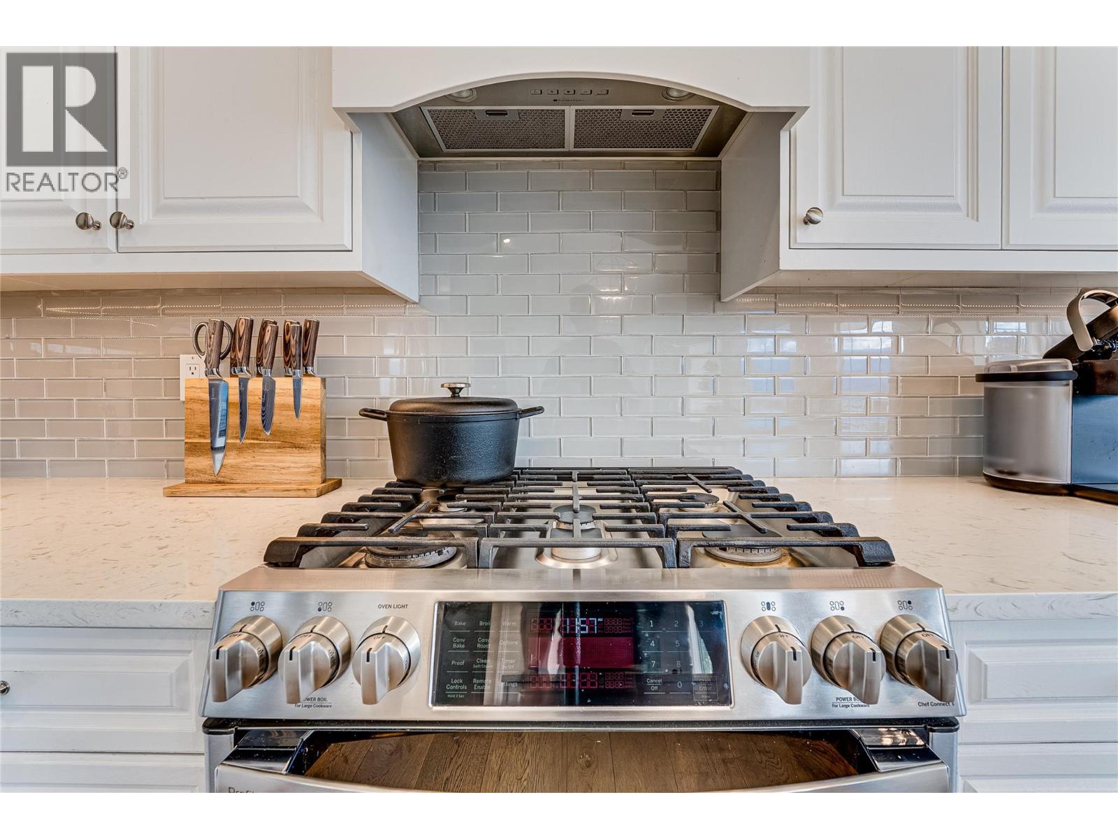 6656 Goose Lake Road, Vernon