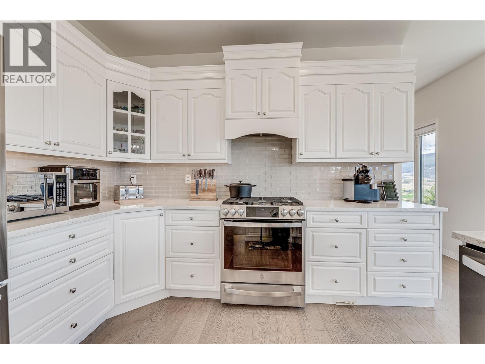 6656 Goose Lake Road, Vernon