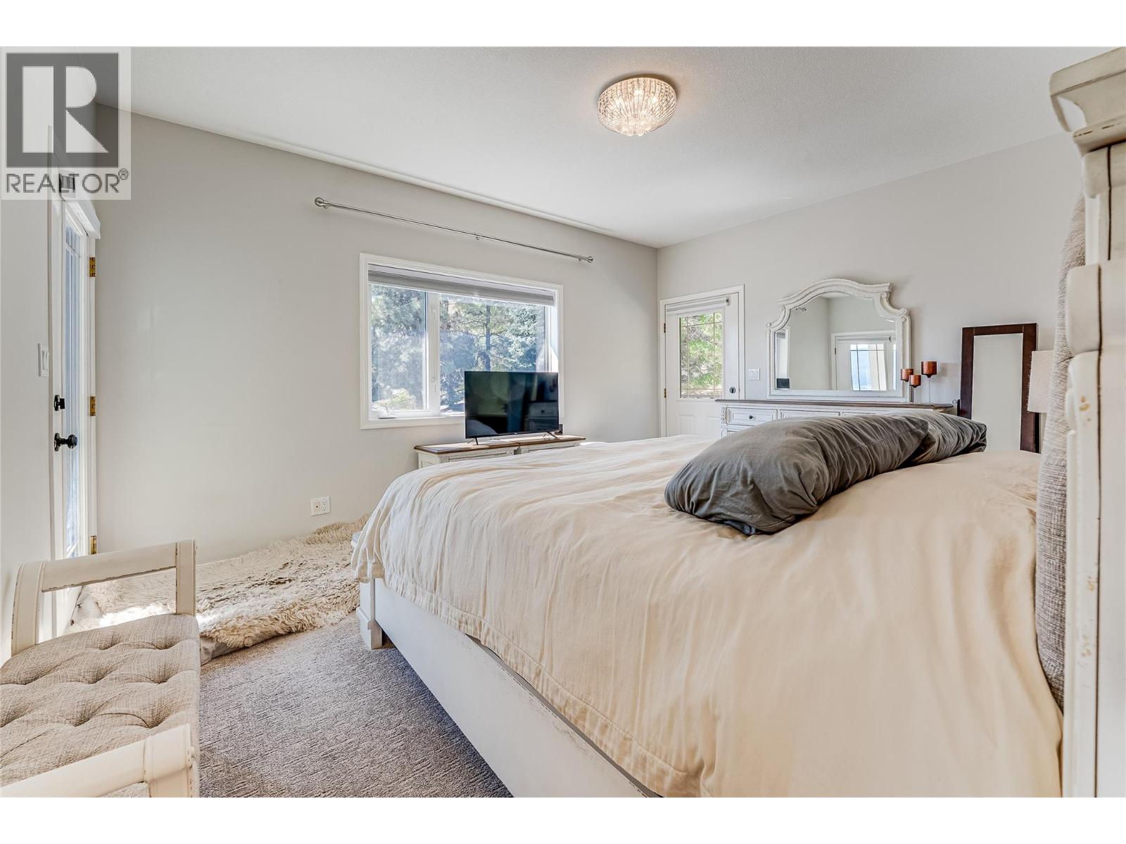 6656 Goose Lake Road, Vernon